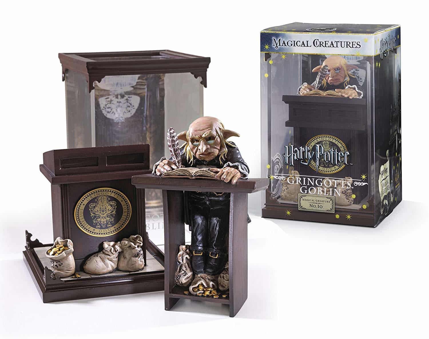 Harry Potter - Magical Creatures Statue Gringotts Goblin 19 cm