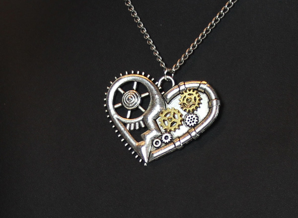 Steampunk Pendant with Necklace - Heart