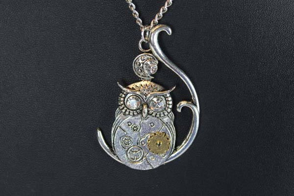 Steampunk Pendant with Necklace - Owl