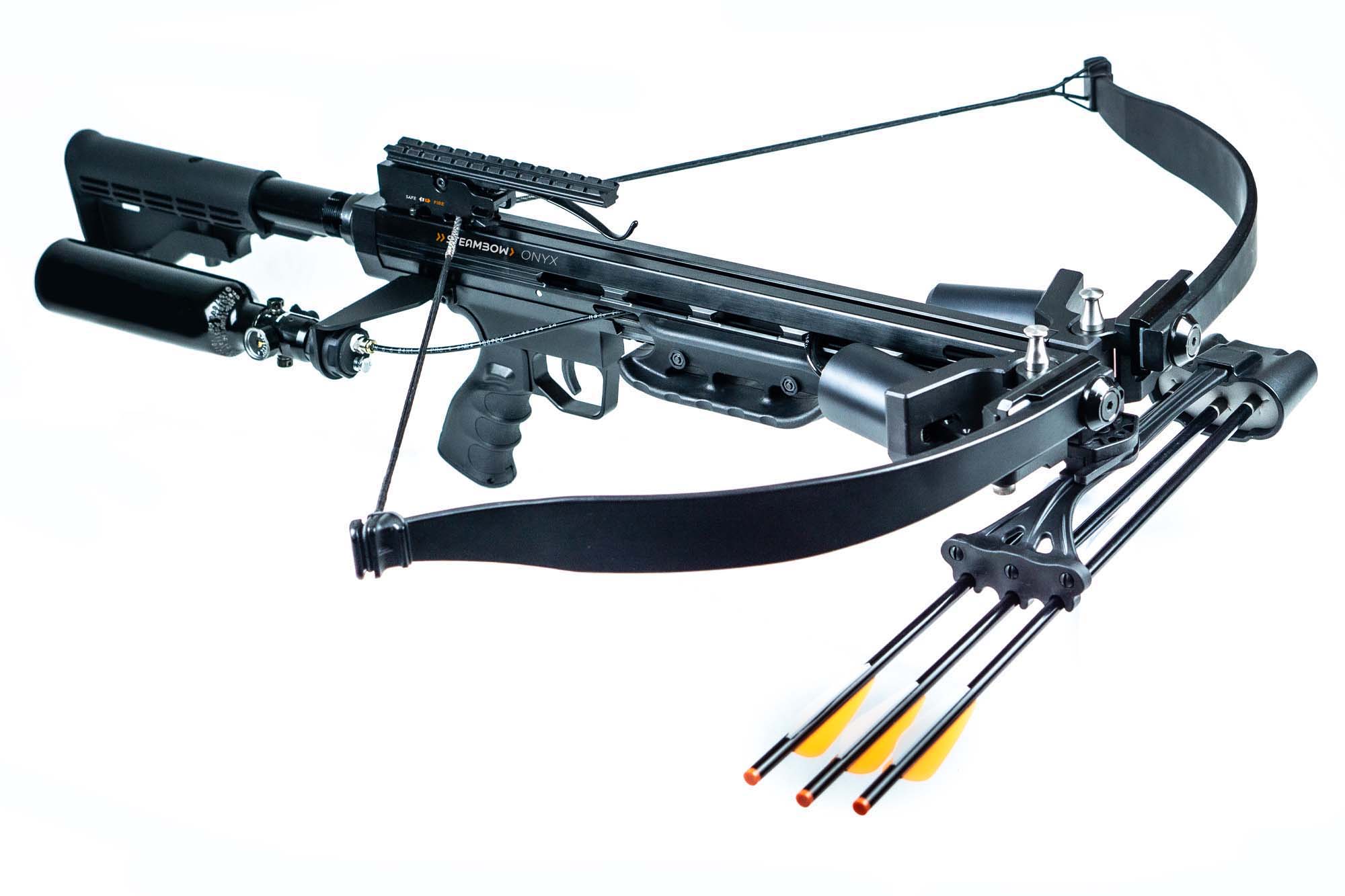 ONYX crossbow with PowerUnit, arrows, quiver