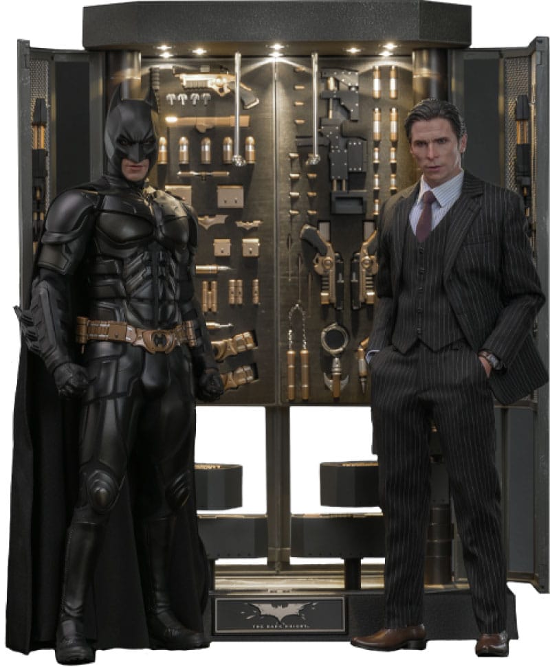 The Dark Knight Movie Masterpiece Actionfigur & Diorama 1/6 Batman Armory with Bruce Wayne (2.0) 30 cm